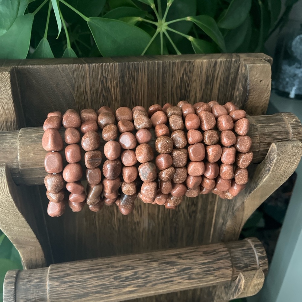 Gold stone tumble bracelet